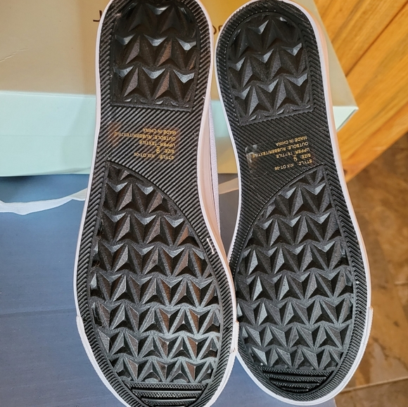 New Twisted Kix Canvas Sneakers - Picture 3 of 3